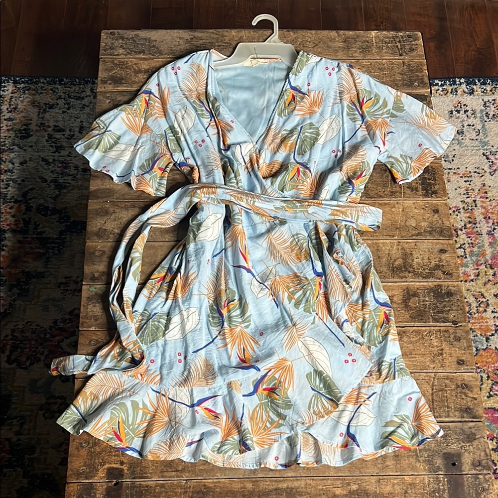 Light Blue Tropical Print Wrap Dress with Flutter Sleeves medium